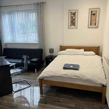 Zams Rooms Stoke-on-Trent Exterior foto