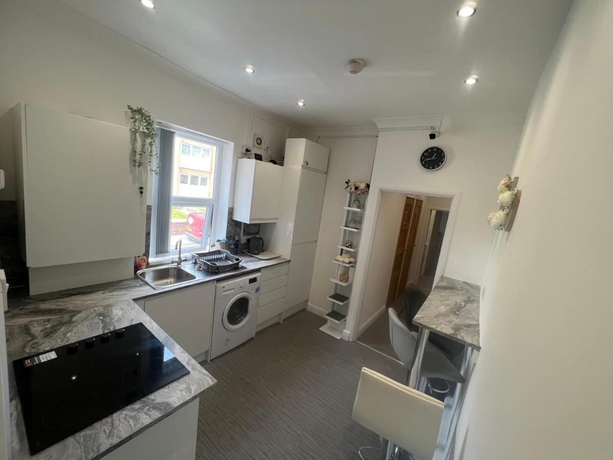 Zams Rooms Stoke-on-Trent Exterior foto