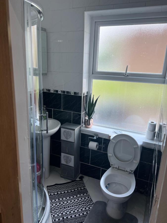Zams Rooms Stoke-on-Trent Exterior foto